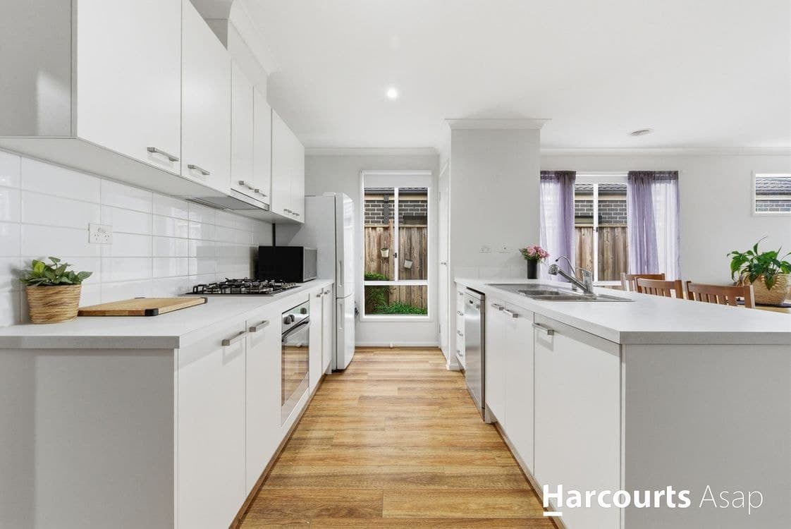 36 Belmont Crescent, Pakenham, VIC 3810, Pakenham - Thumbnail 5