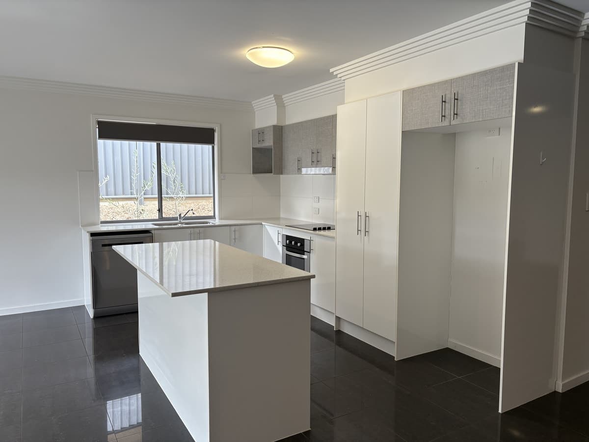 6 Natalia Court, Warwick QLD 4370, Warwick - Thumbnail 2
