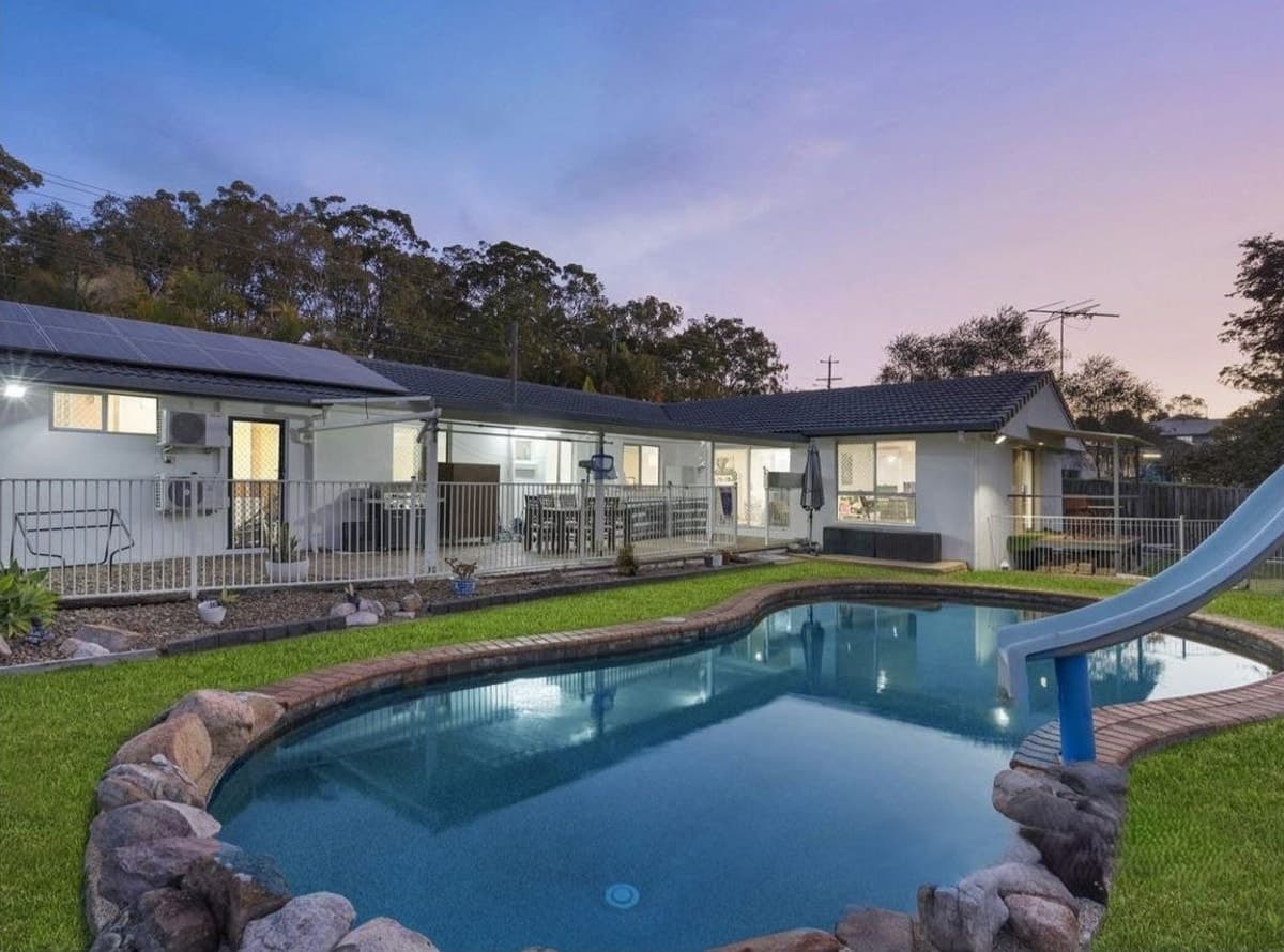 100 Dennis Road, Springwood - Image 1