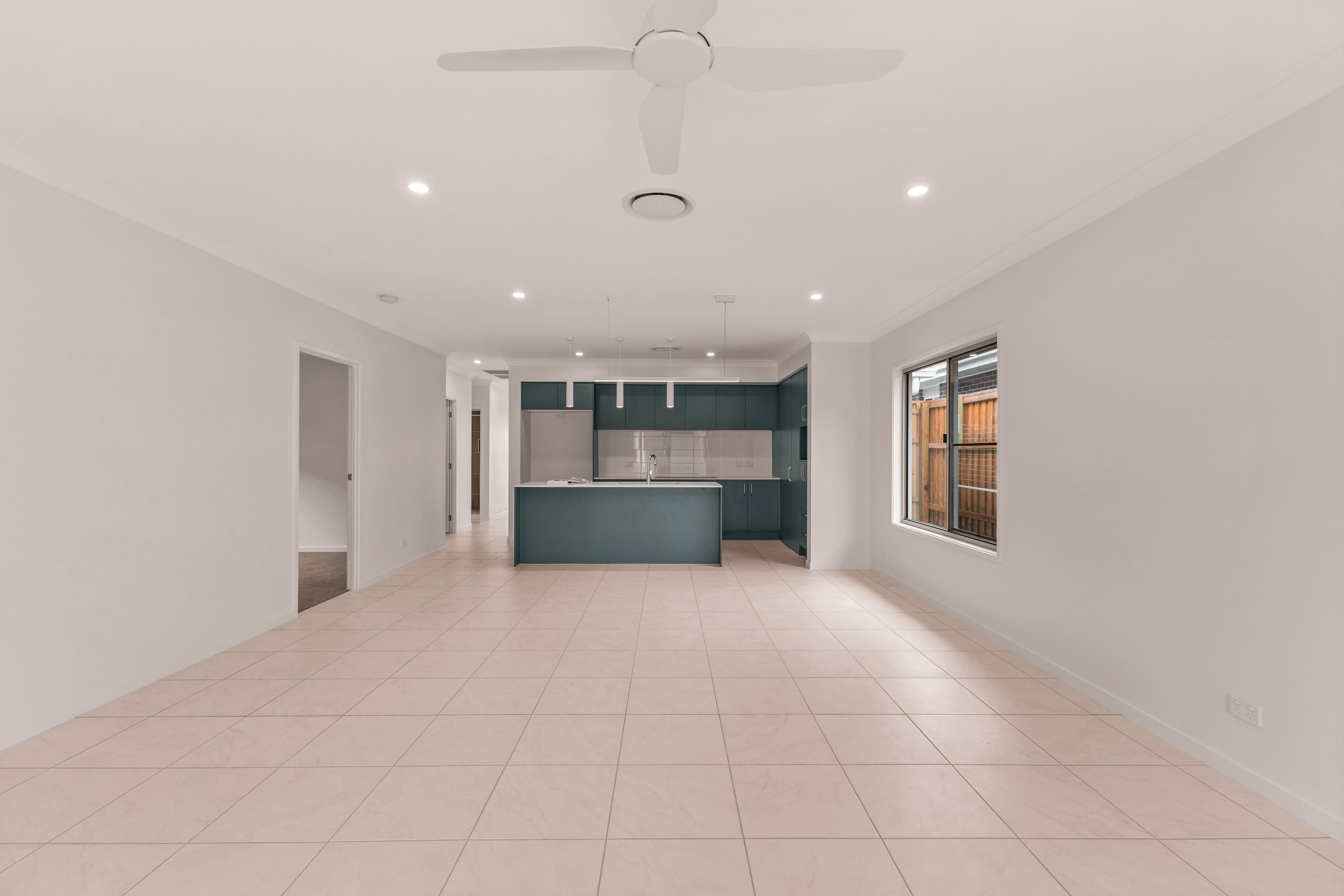 19 Yellowrobin Circuit, Morayfield - Thumbnail 2