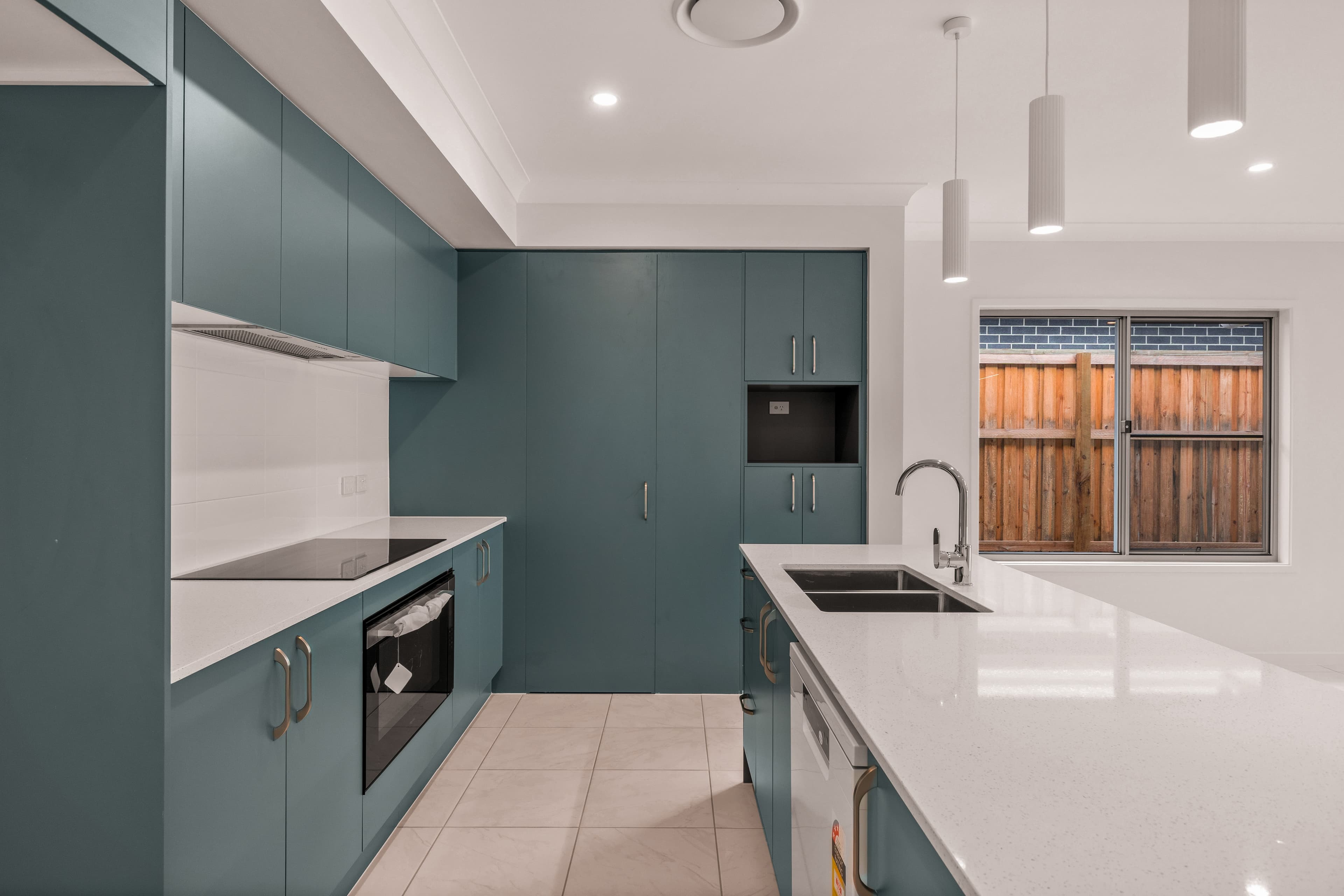 19 Yellowrobin Circuit, Morayfield - Thumbnail 4