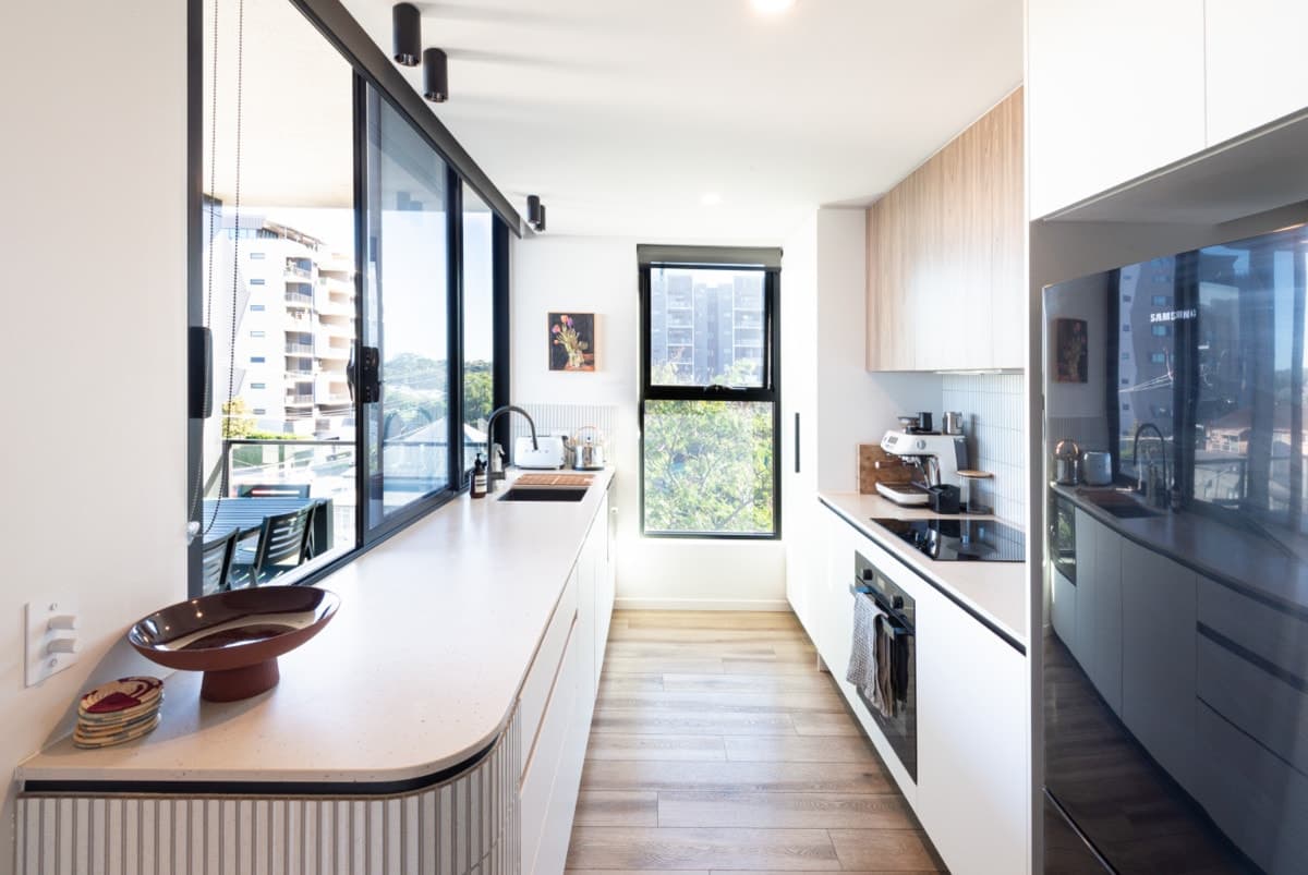 7 Jeavons Lane, Stones Corner - Image 1