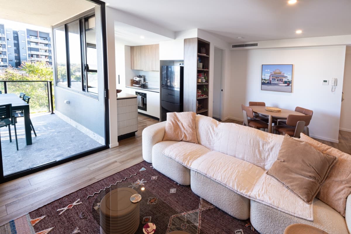 7 Jeavons Lane, Stones Corner - Thumbnail 3