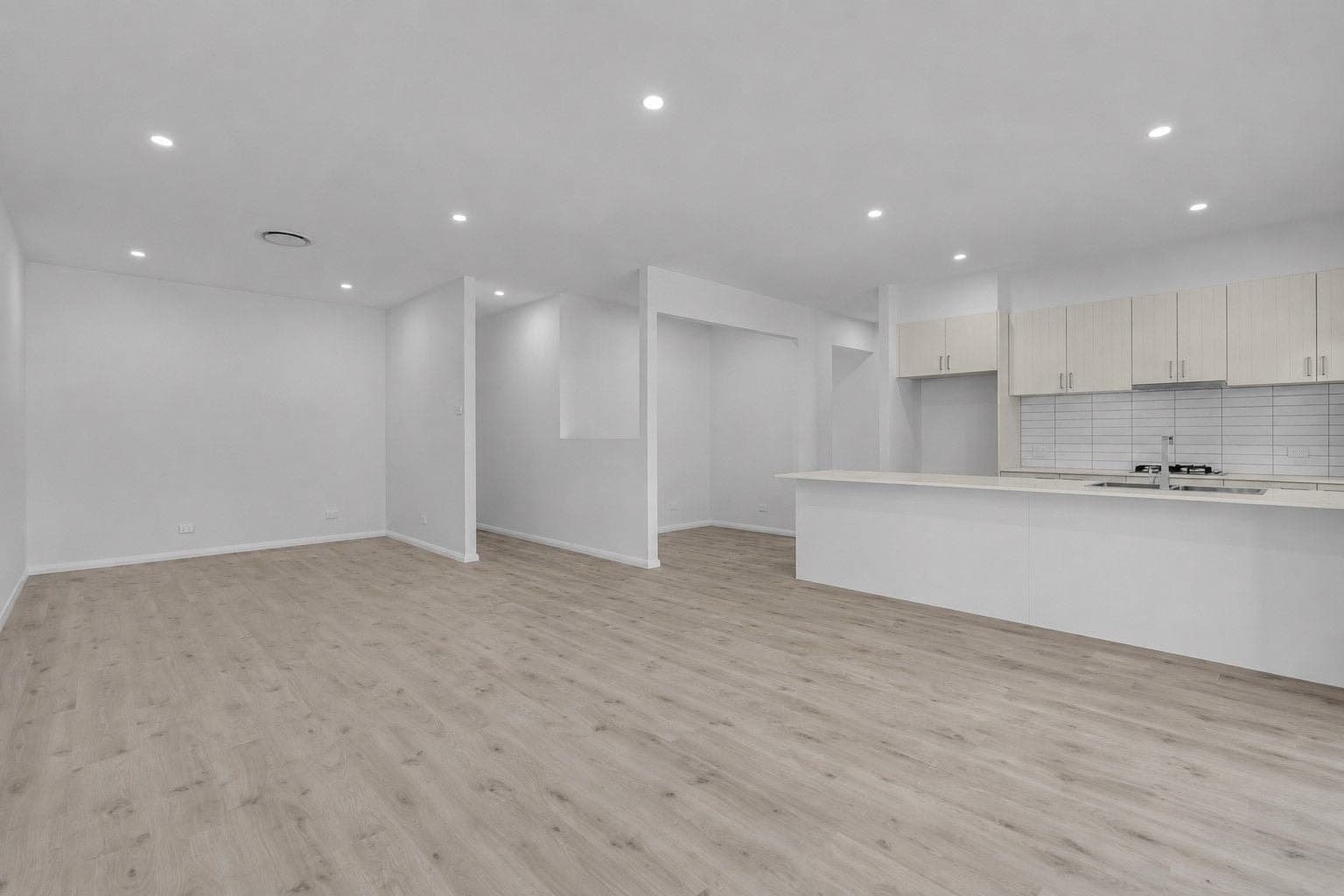 12 Macbeth Close, Oakdale, Oakdale - Thumbnail 3