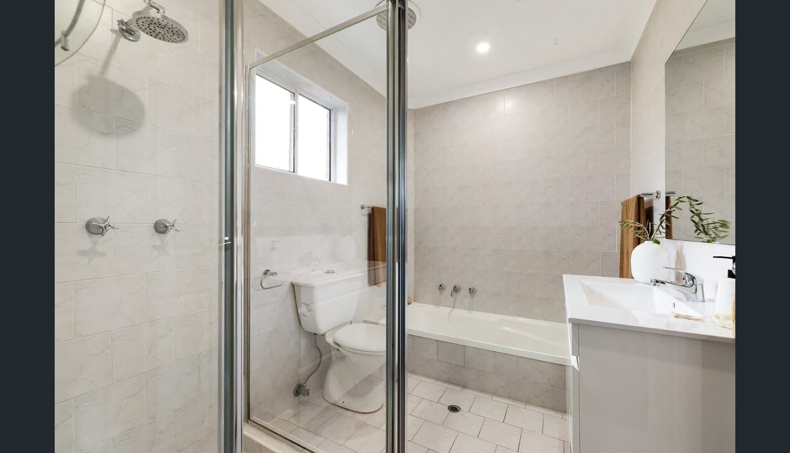 1/21-21A Bass Road, Earlwood, Earlwood - Thumbnail 7