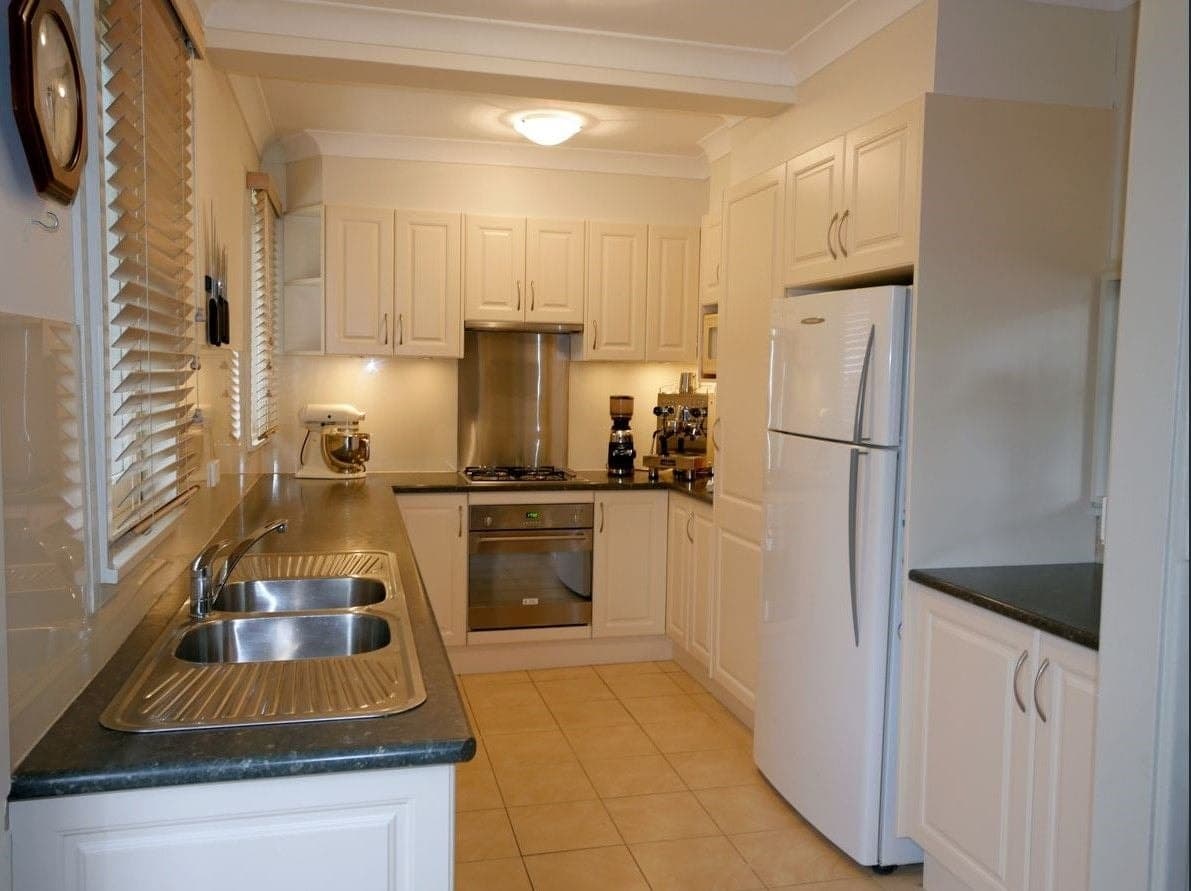4 Day Avenue, Hobartville, Hobartville - Thumbnail 2