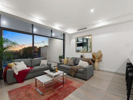 50A Lasseter Avenue, Chifley - Image 1