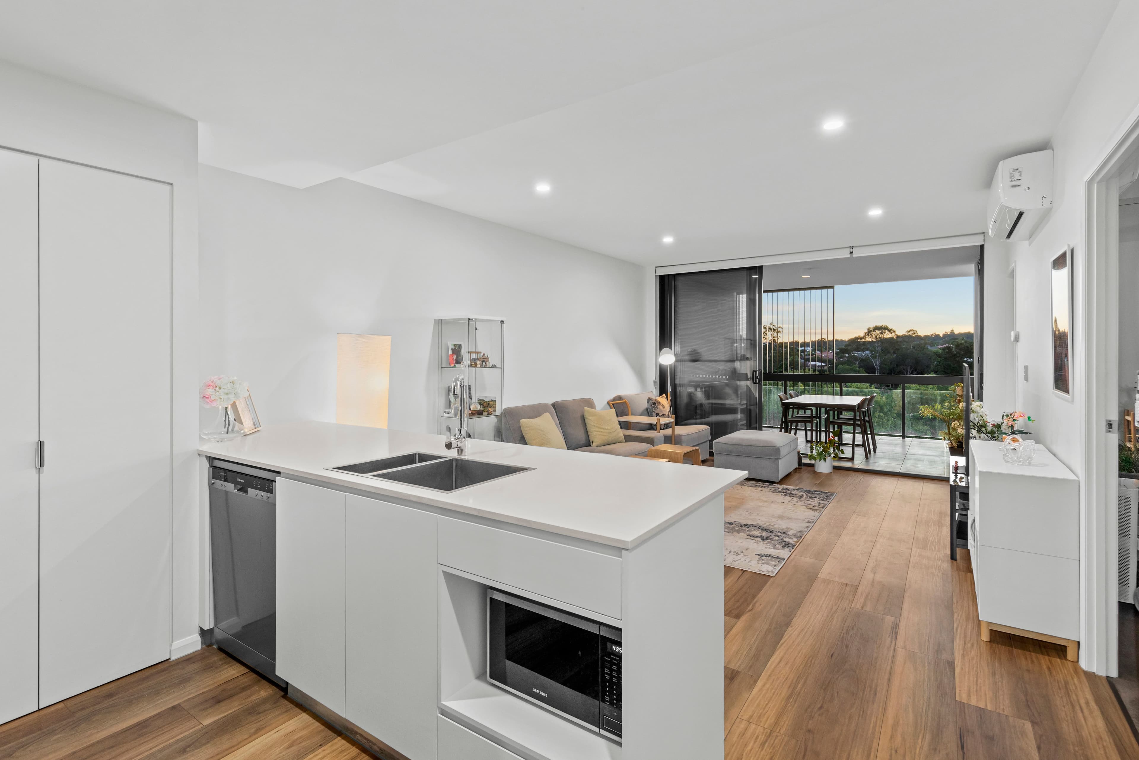 405/10 Curwen Terrace, Chermside QLD 4032, Chermside - Thumbnail 3