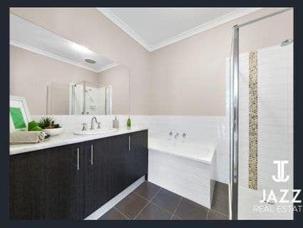 266 Boardwalk Boulevard, Point Cook - Thumbnail 4