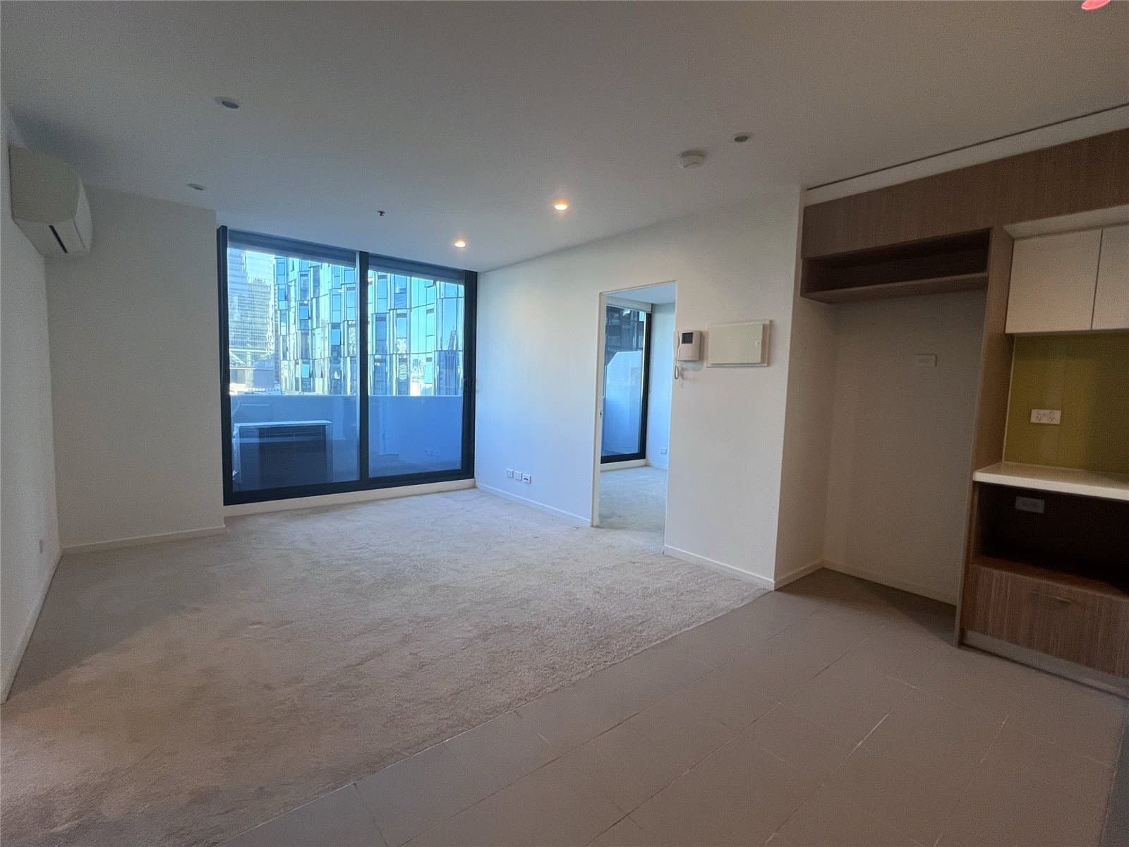 1201/8 Sutherland Street, Melbourne - Image 1