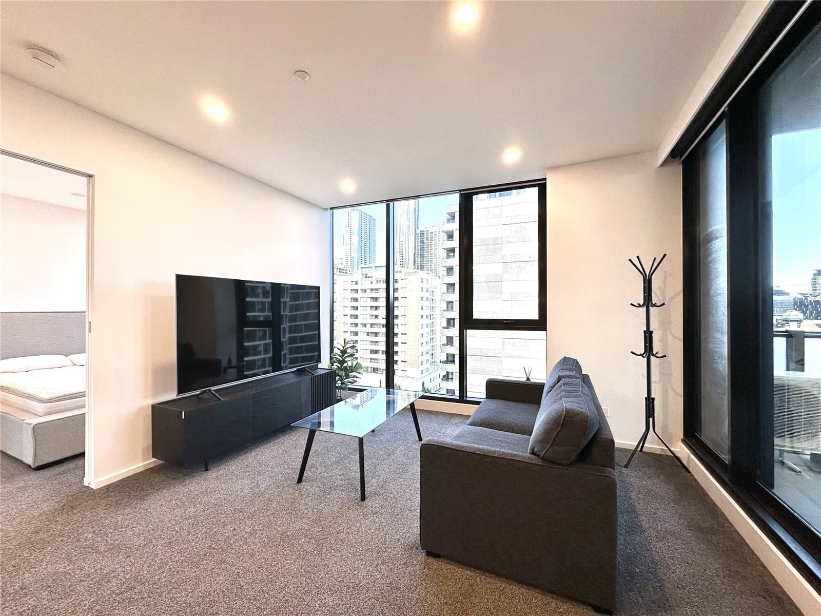 903/408 Spencer Street, West Melbourne - Thumbnail 2