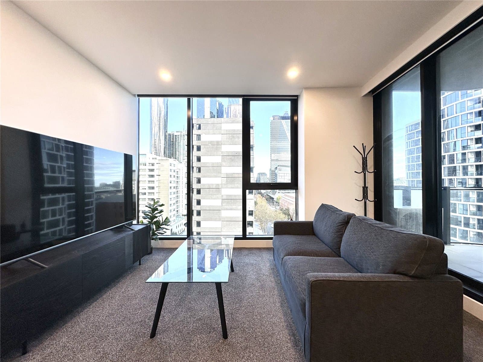 903/408 Spencer Street, West Melbourne - Thumbnail 4
