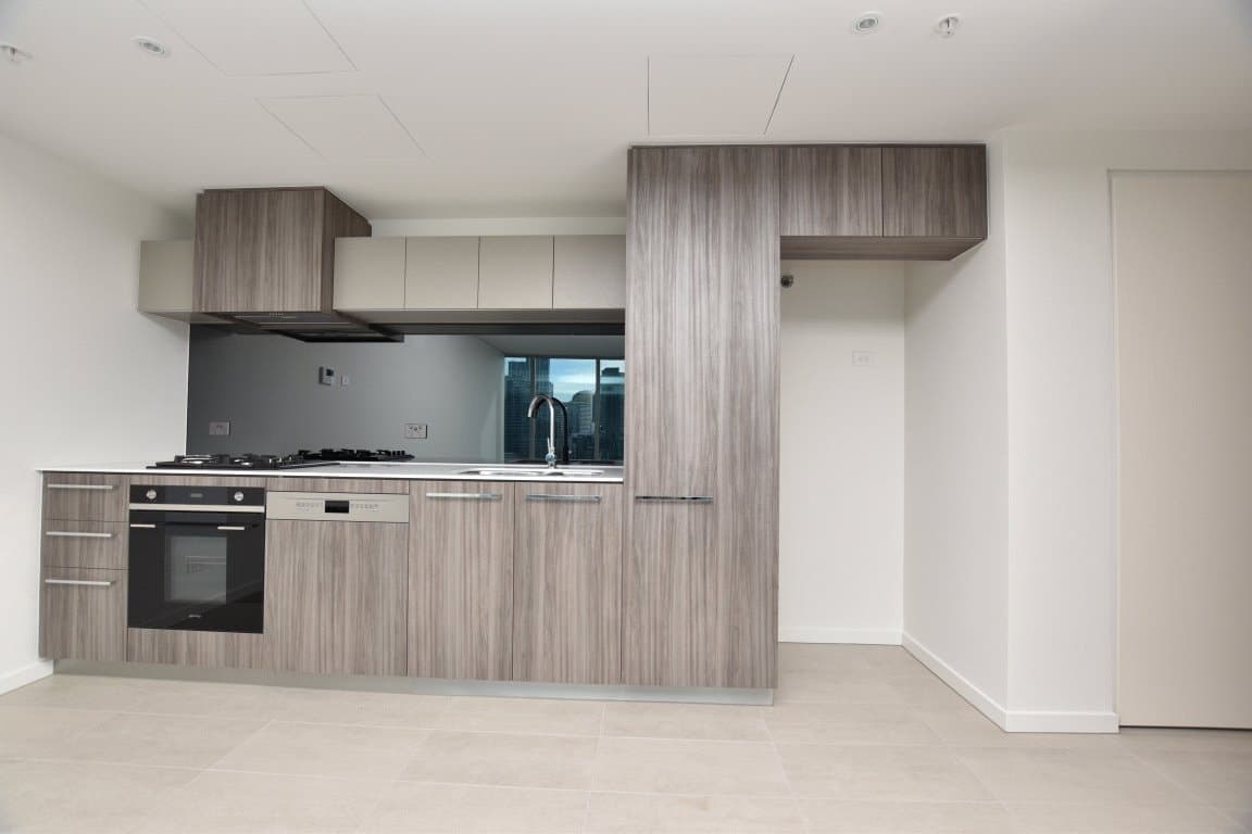 1305/81 South Wharf Drive, Docklands - Thumbnail 2