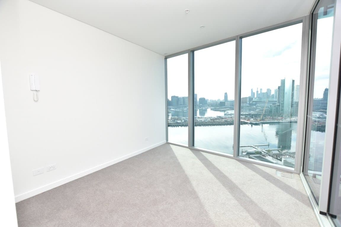 1305/81 South Wharf Drive, Docklands - Thumbnail 5