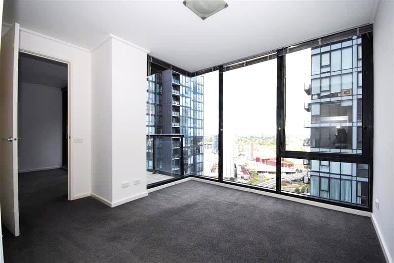 245/173 City Road, Southbank - Image 1