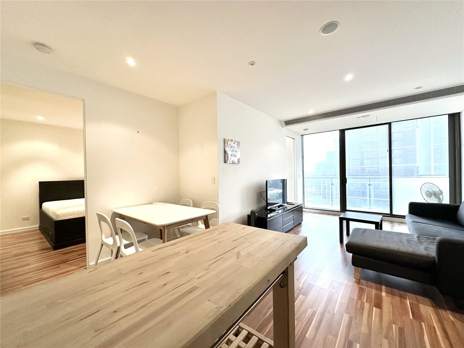 1205/118 Kavanagh Street, Southbank - Image 1