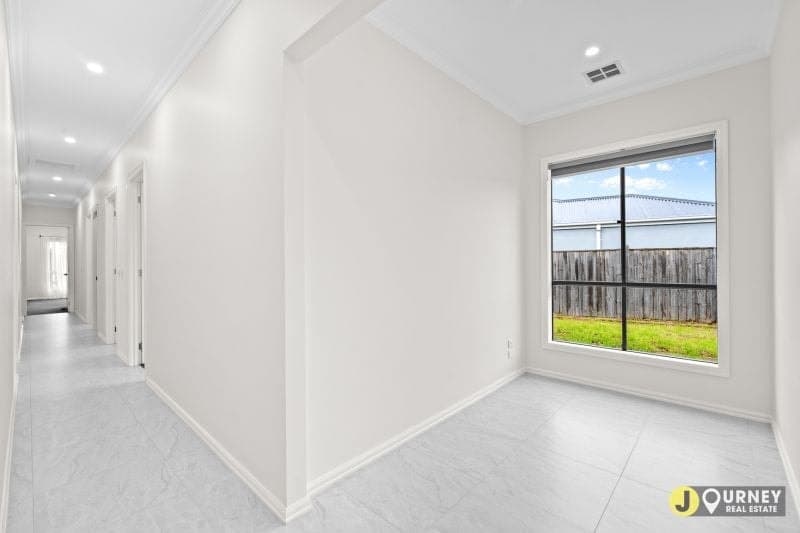 7 Clowes Street, Mickleham VIC, Mickleham - Thumbnail 3