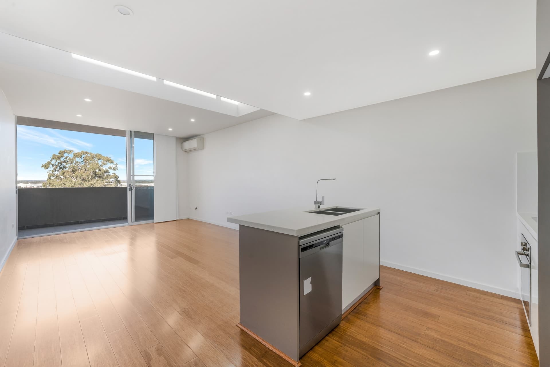 226/203 Birdwood Road, Georges Hall - Thumbnail 2