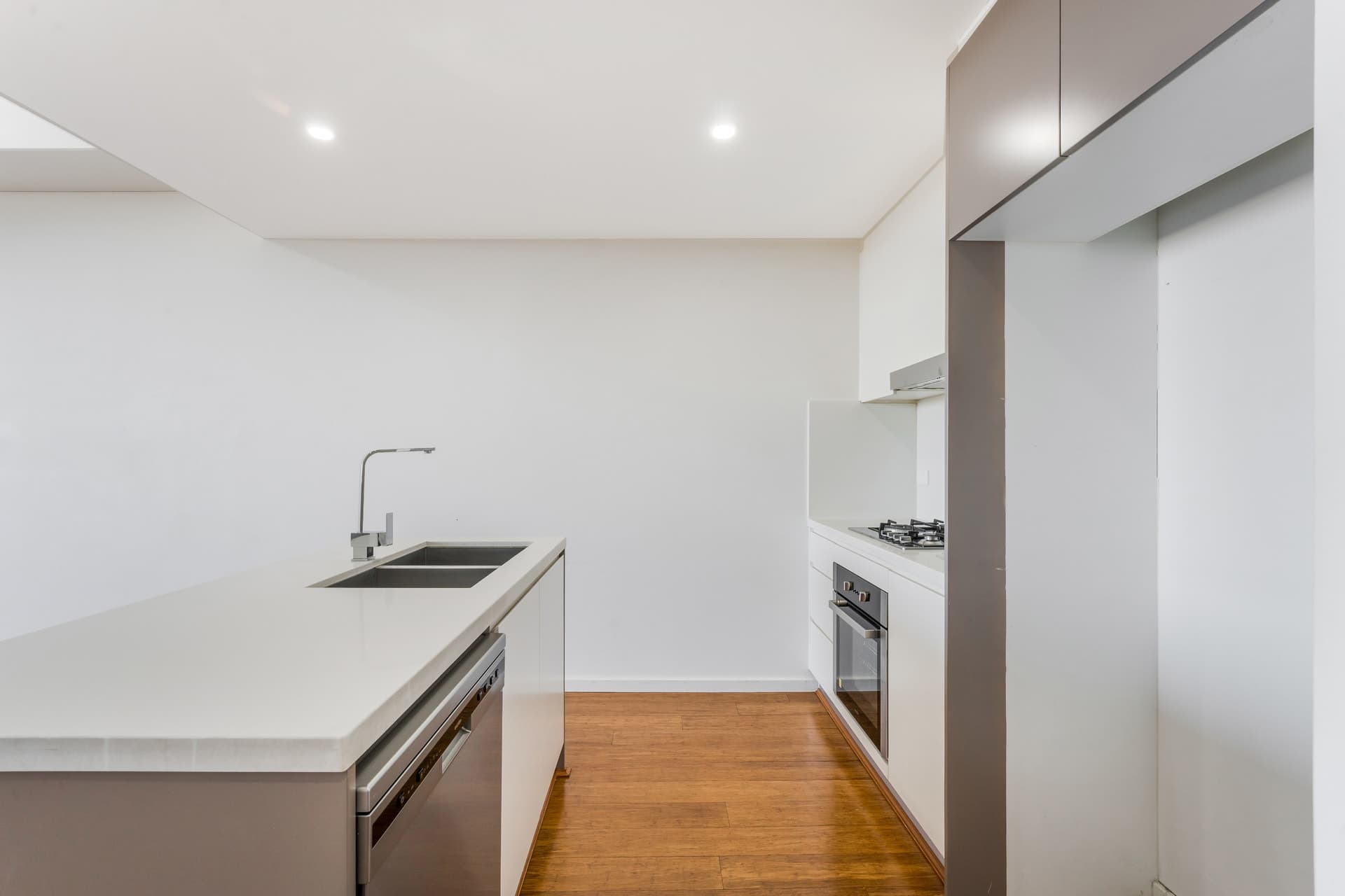 226/203 Birdwood Road, Georges Hall - Thumbnail 3