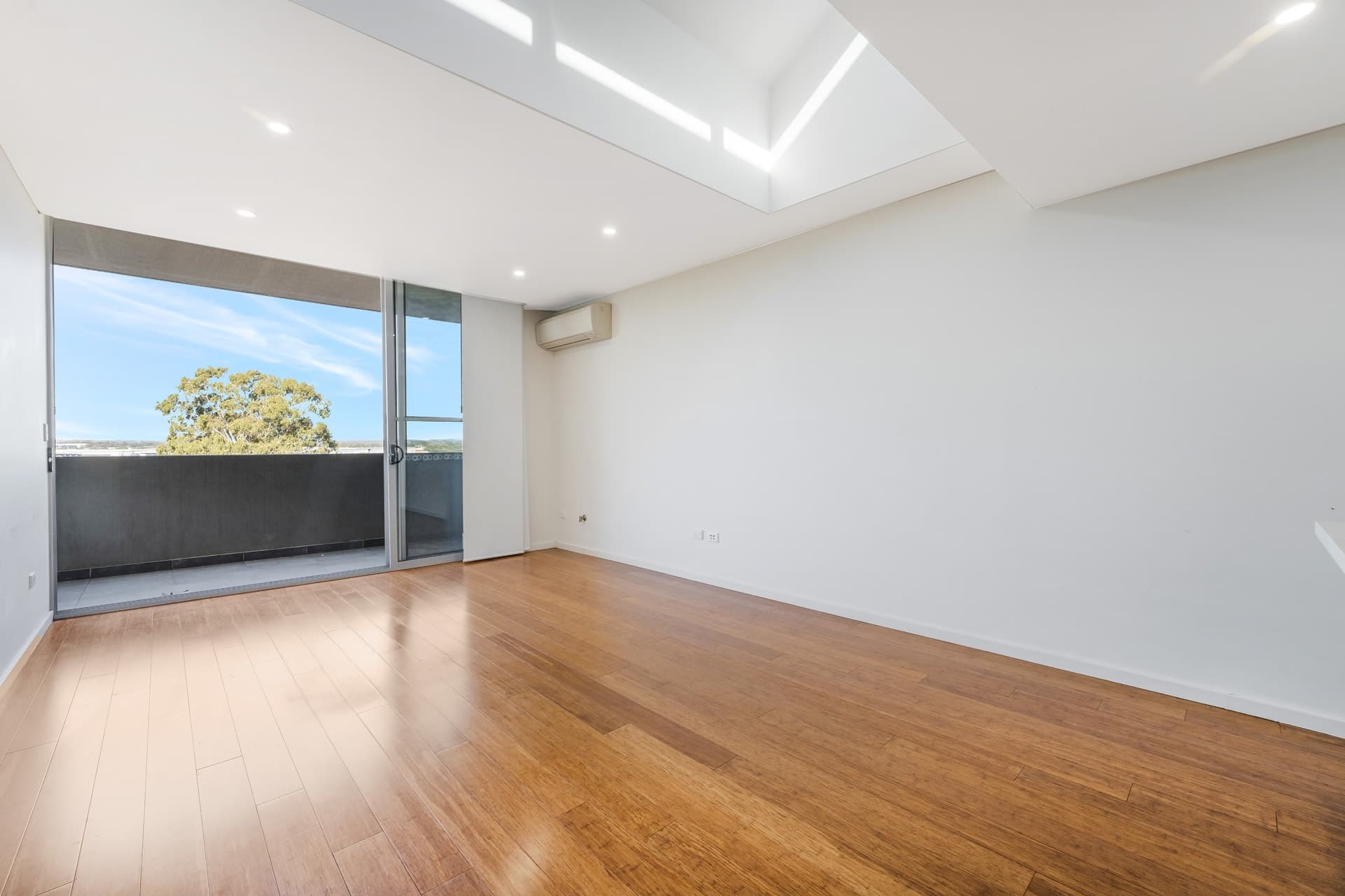 226/203 Birdwood Road, Georges Hall - Thumbnail 4