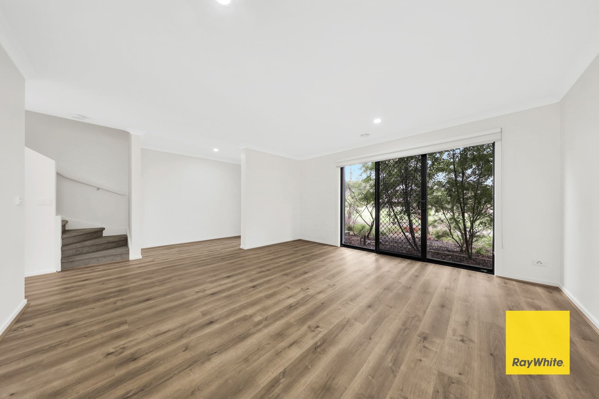 24 Lucca Walk, Mernda VIC 3754, Mernda - Thumbnail 3