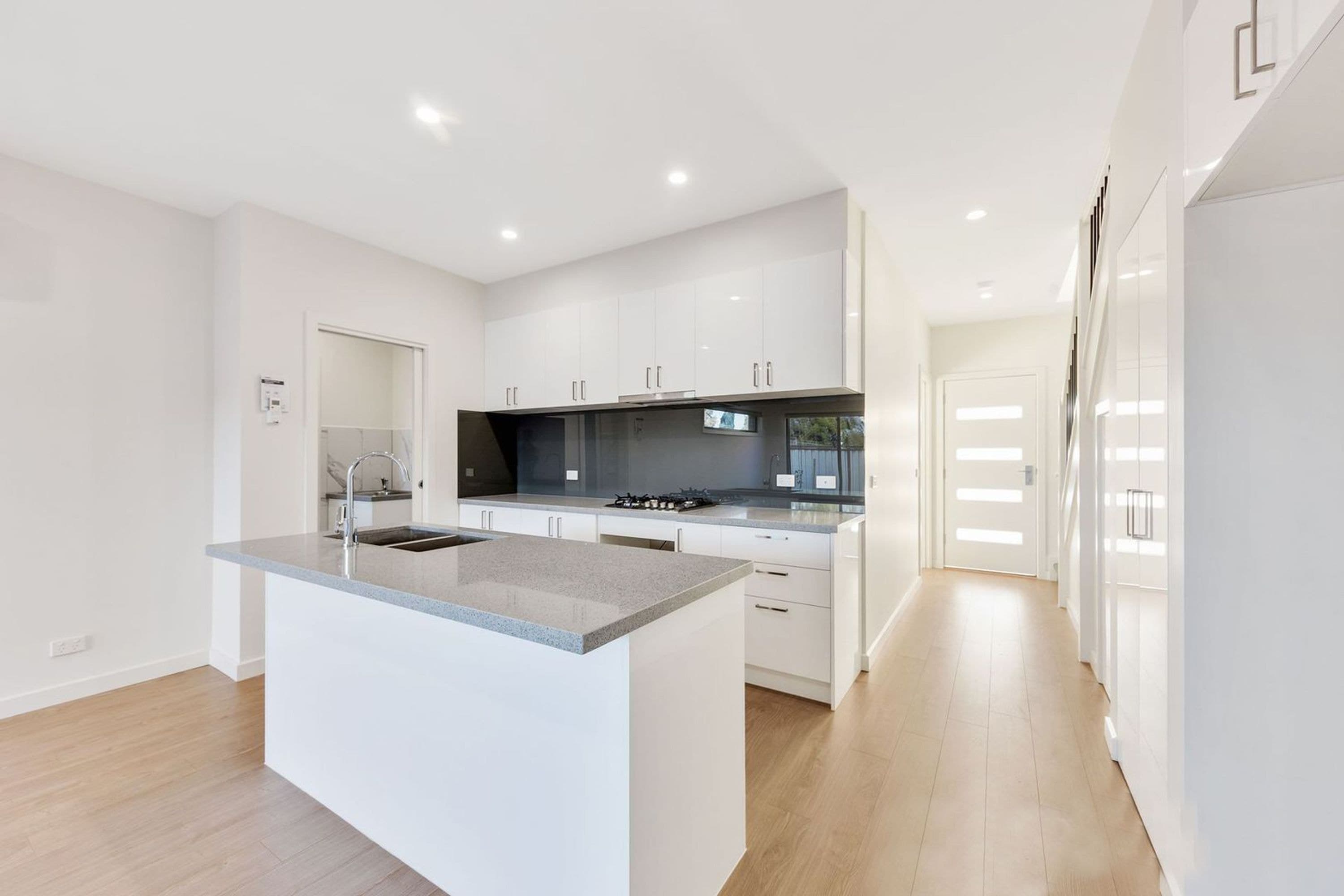 1/2 Stevens Road, St Albans VIC 3021, St Albans - Thumbnail 2