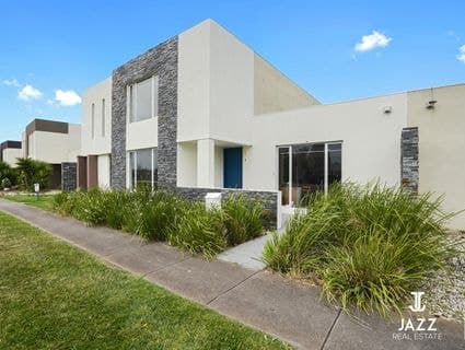 93 Signature Boulevard, Point Cook - Image 1
