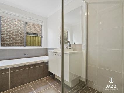 6 Ambassador Crescent, Point Cook - Thumbnail 6