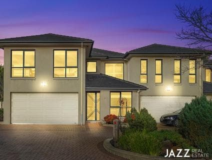 7/2 Sandlewood Lane, Point Cook - Thumbnail 2