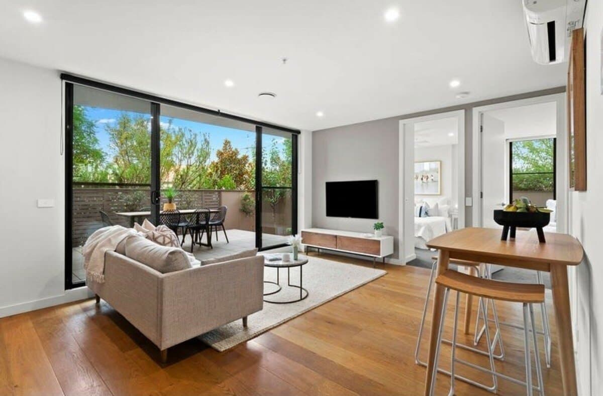 2 / 81 Warrigal Road, Mentone, VIC, 3194, Mentone - Thumbnail 2