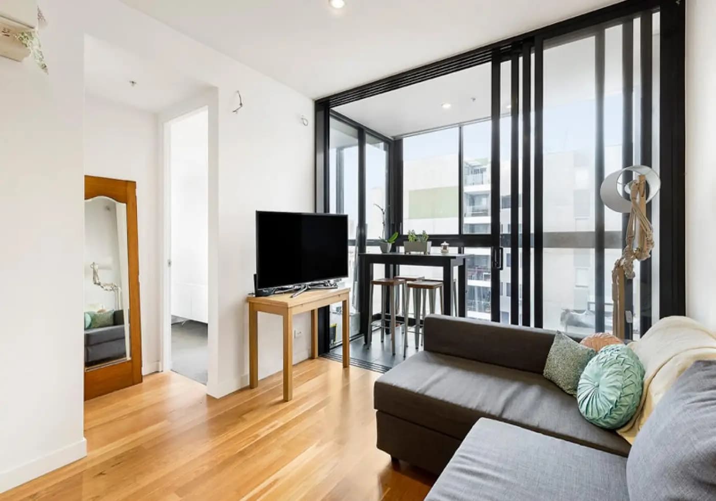 519/253 Bridge Road, Richmond, VIC, Richmond - Thumbnail 2