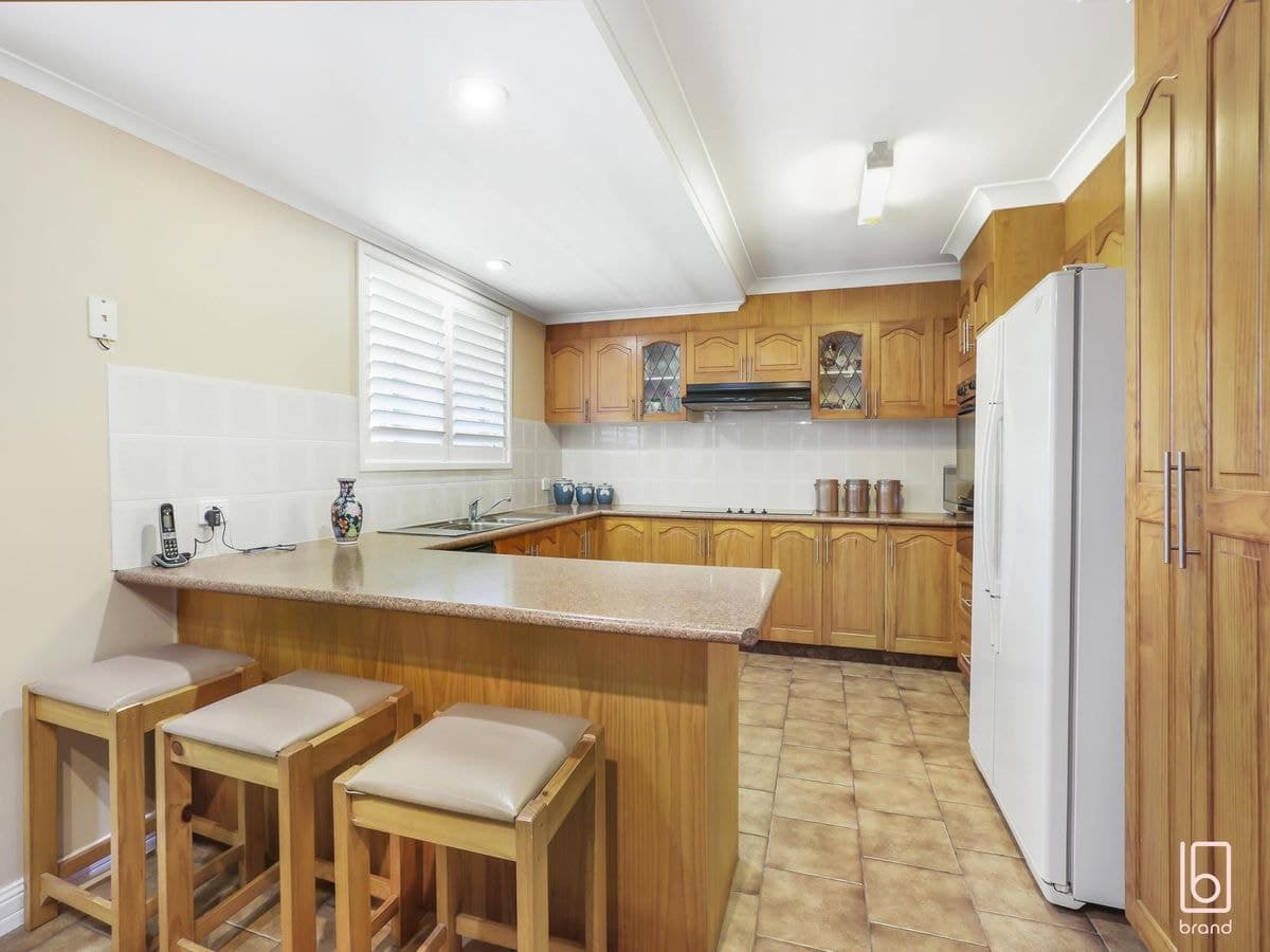 42 Christopher Crescent, Lake Haven, Lake Haven - Thumbnail 5
