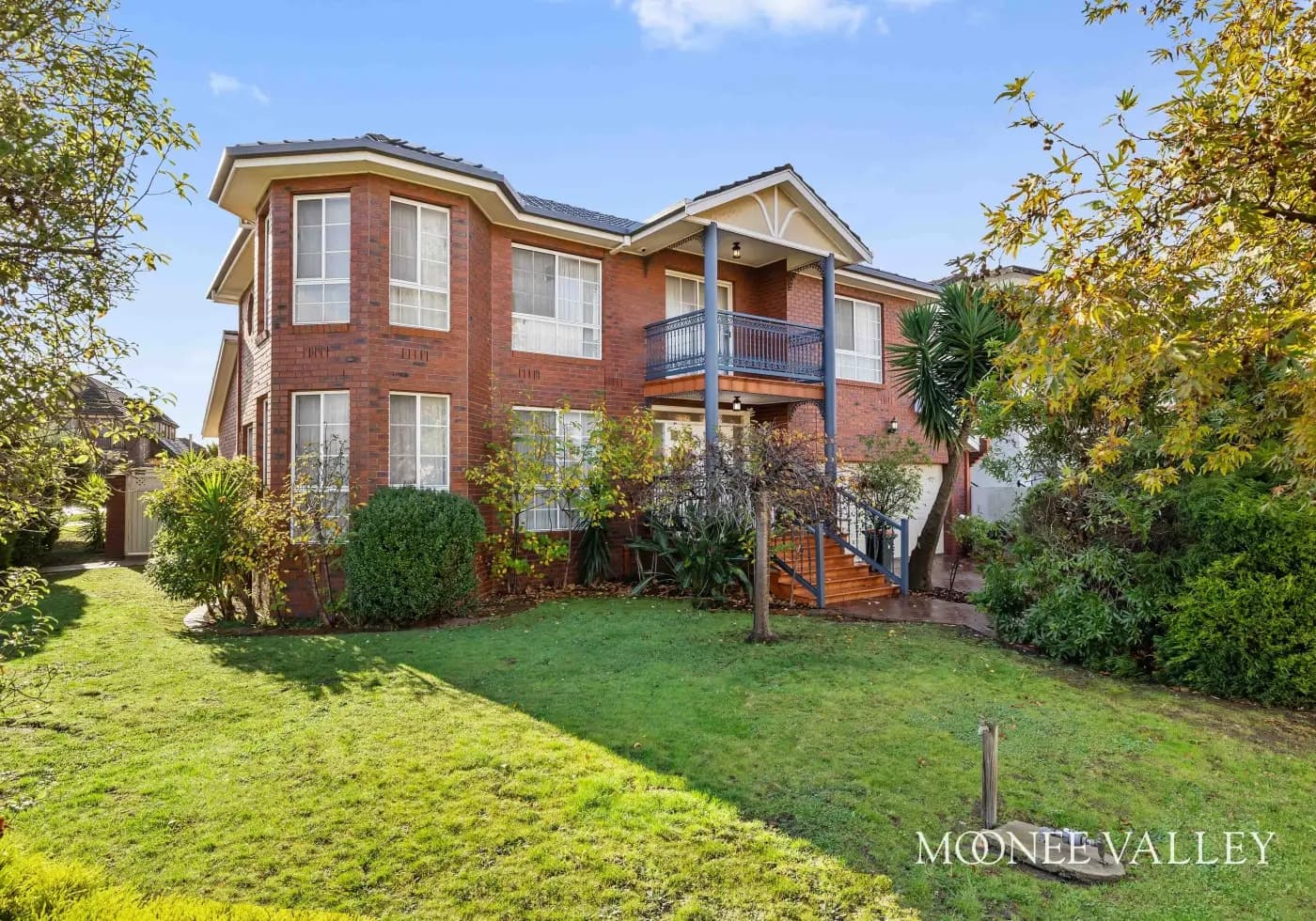 16 Oakley Drive, Avondale Heights, Avondale Heights - Thumbnail 2