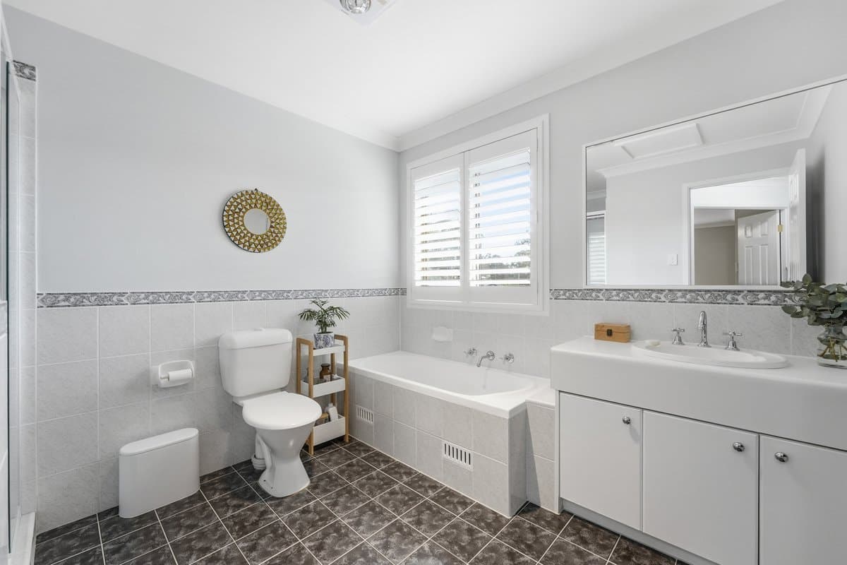 8 Hakea Street, Mount Annan - Thumbnail 4