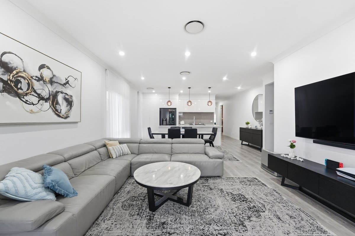 13 Snyder Street, Spring Farm - Thumbnail 2
