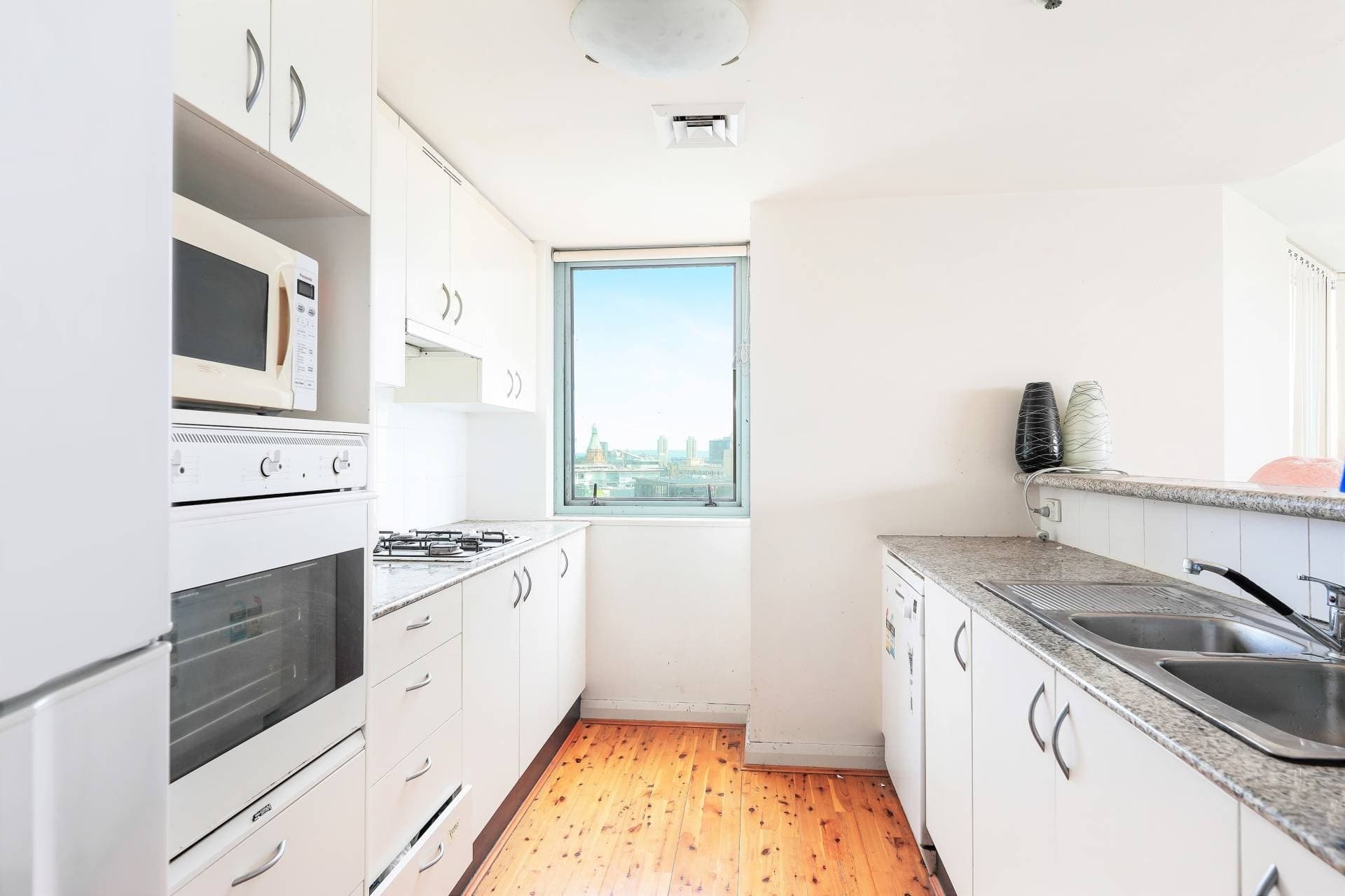 Unit 2108, 2 Quay St, Haymarket - Thumbnail 3