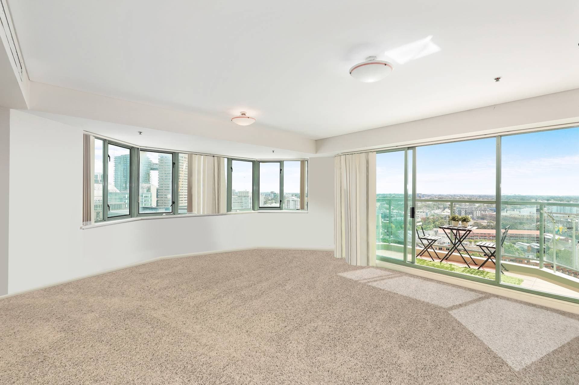 Unit 2108, 2 Quay St, Haymarket - Thumbnail 4