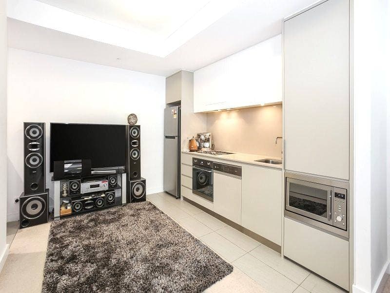 502, 20 Brodie Spark Drive, Wolli Creek - Thumbnail 3