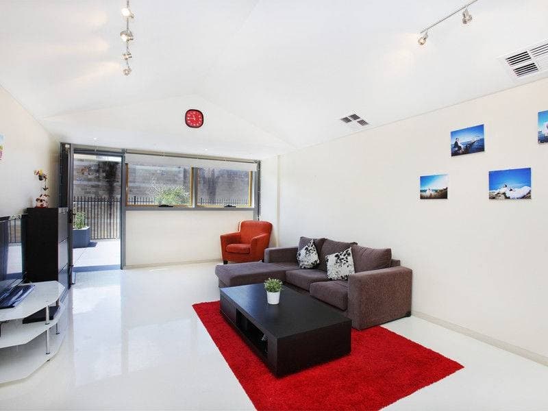 17g, 11a Lachlan Street, Waterloo - Thumbnail 2