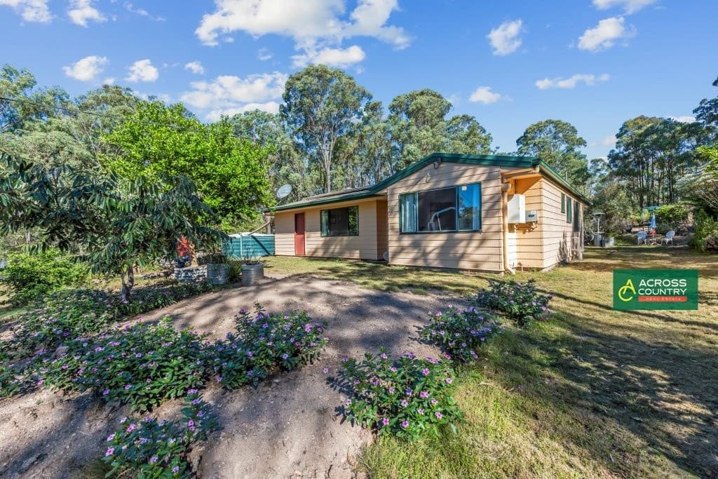 116 Glencoe Road, Coverty - Thumbnail 2