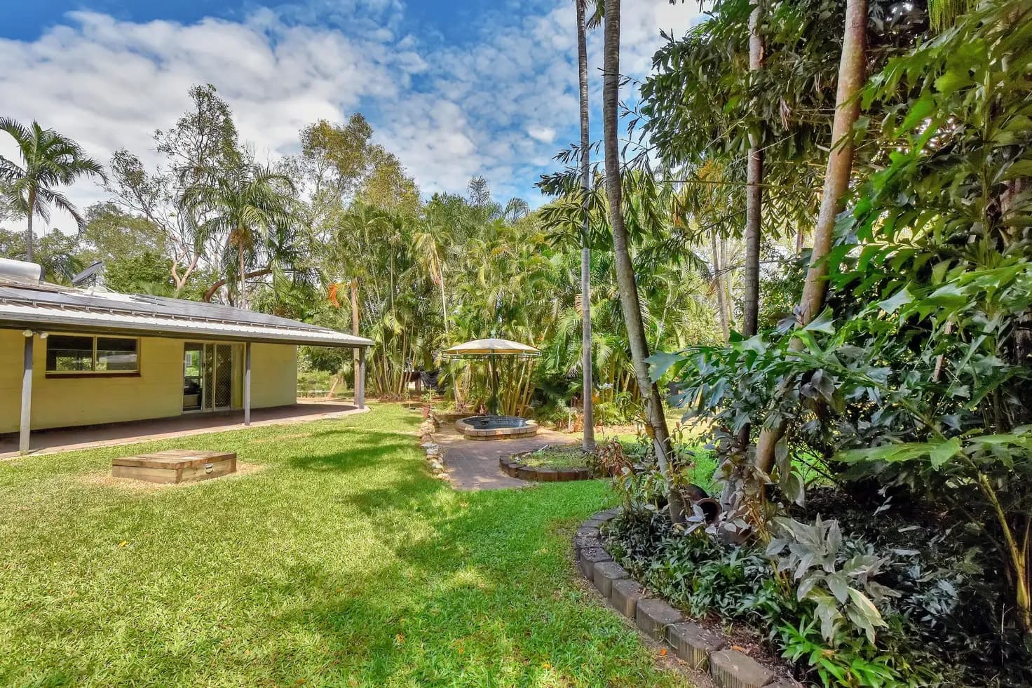57 Saxby Road, 57 Saxby Road - Thumbnail 2