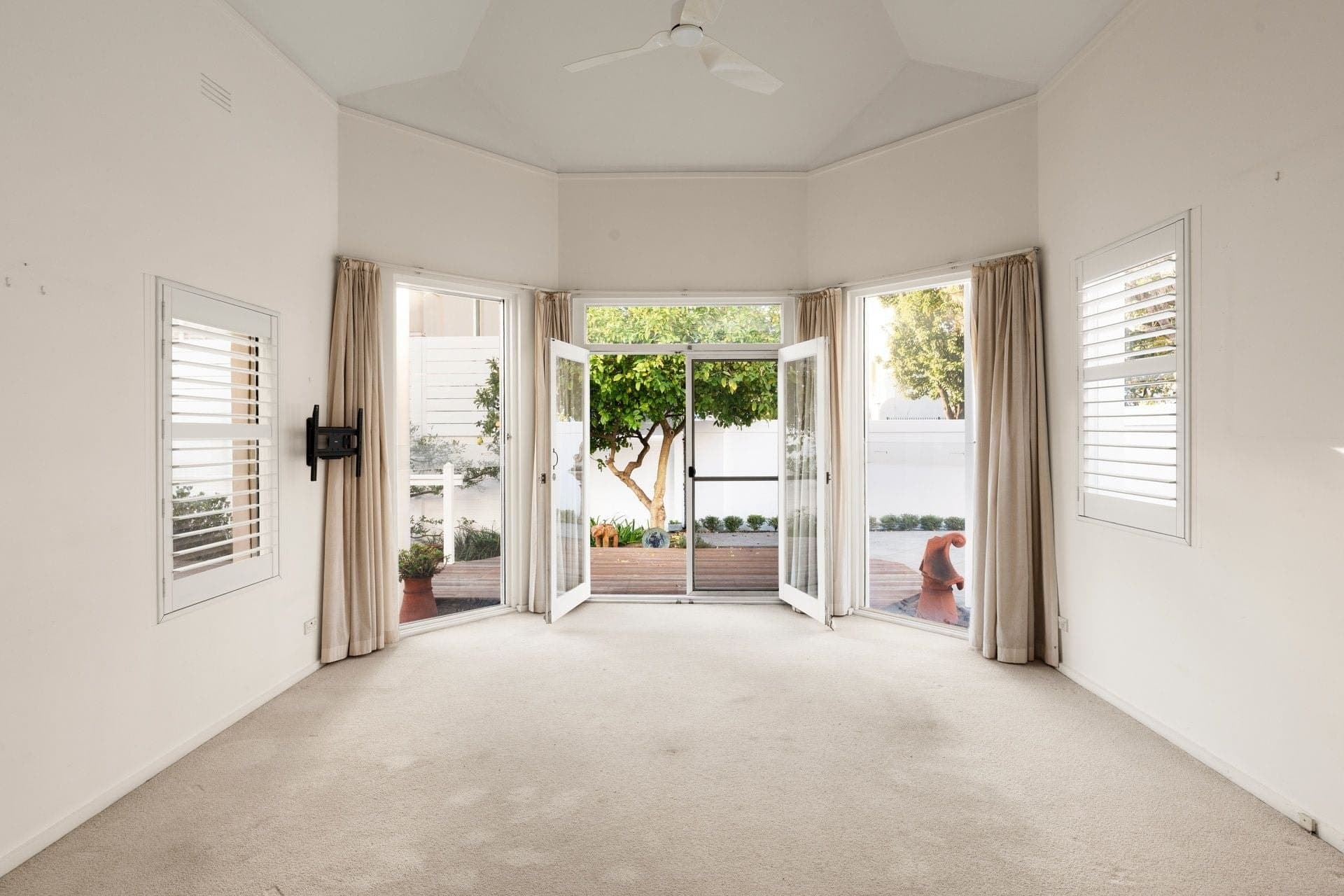 1/3 Ormsby Grove, Toorak, Toorak - Image 1