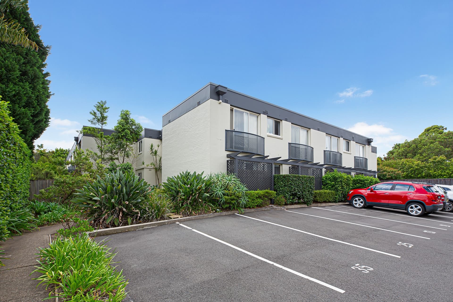 25/10-12 Northcote Road, Hornsby, Hornsby - Image 1