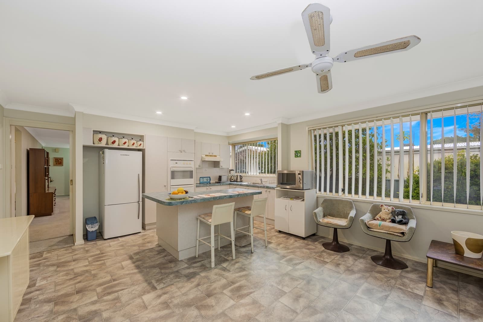 22 Armstrong Avenue, Killarney Vale, Killarney Vale - Thumbnail 5