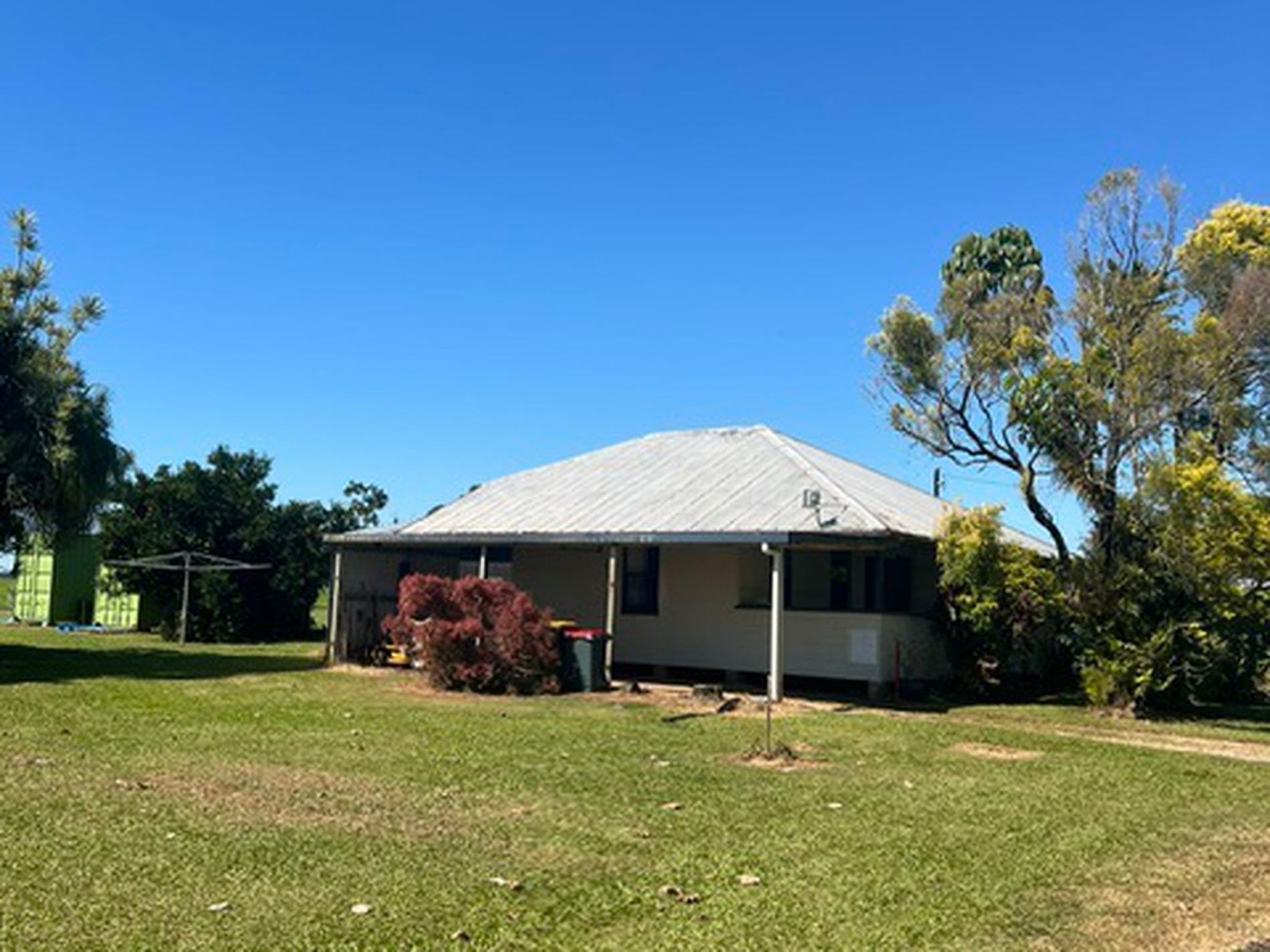 79 MCAVOY STREET, Daradgee, Daradgee - Thumbnail 2