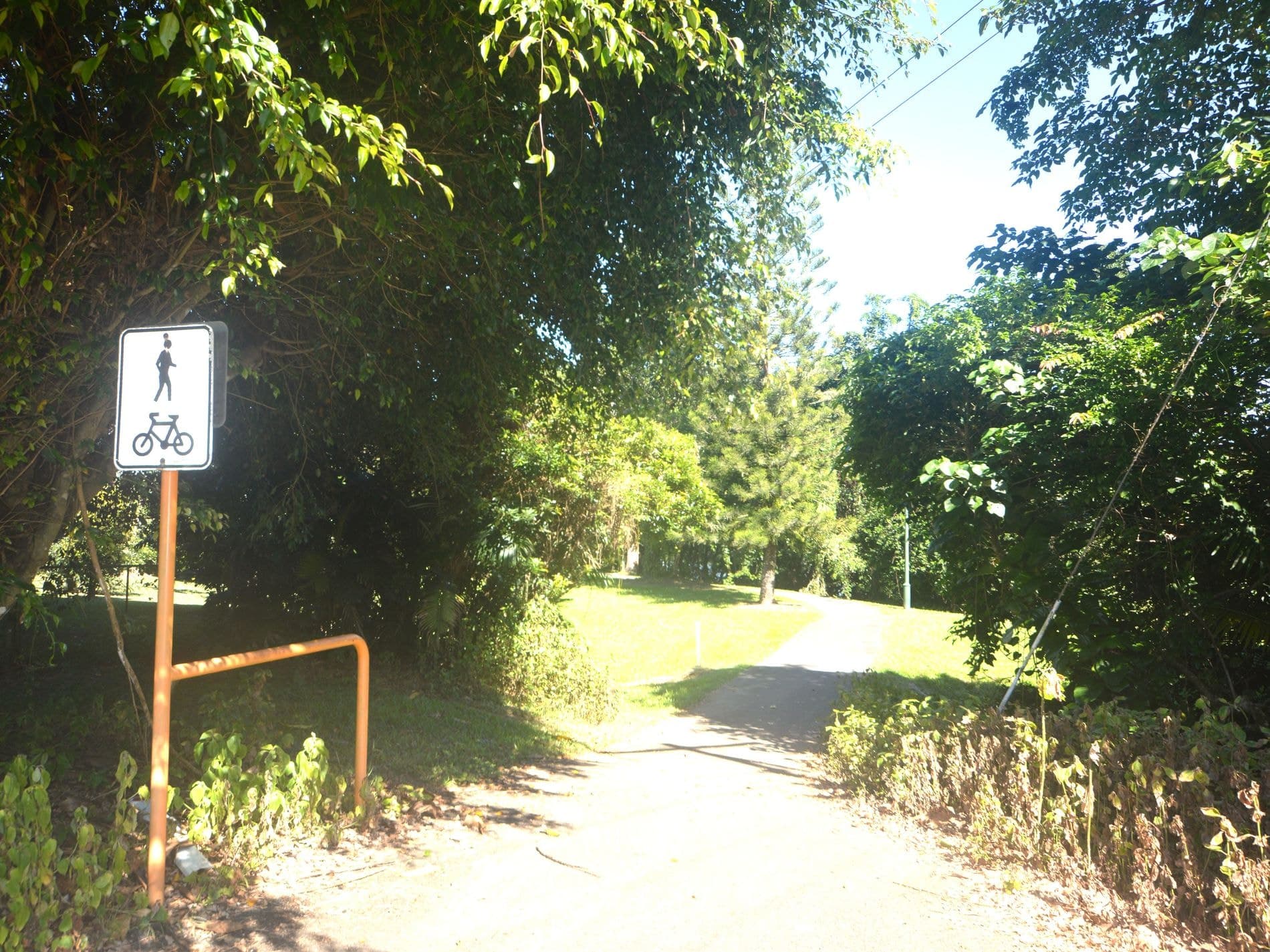 11 RITA STREET, South Innisfail, South Innisfail - Thumbnail 2