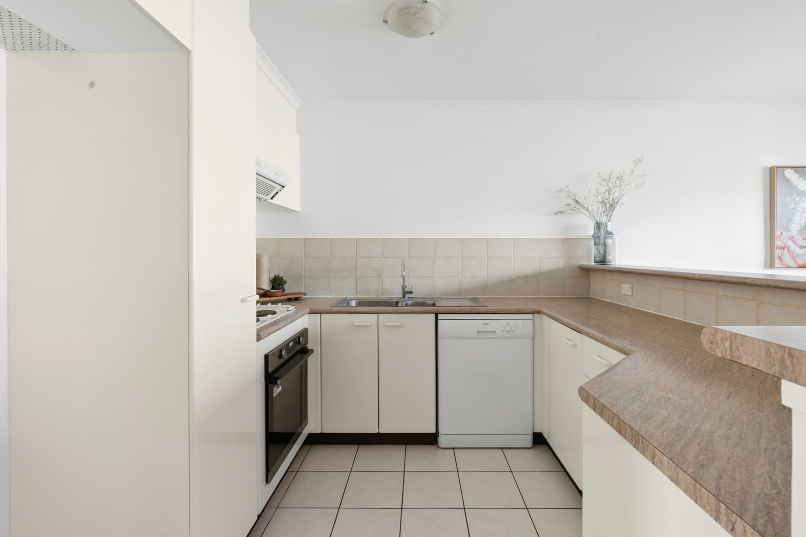 20/44 Jerrabomberra Avenue, Narrabundah ACT 2604, Narrabundah - Thumbnail 6