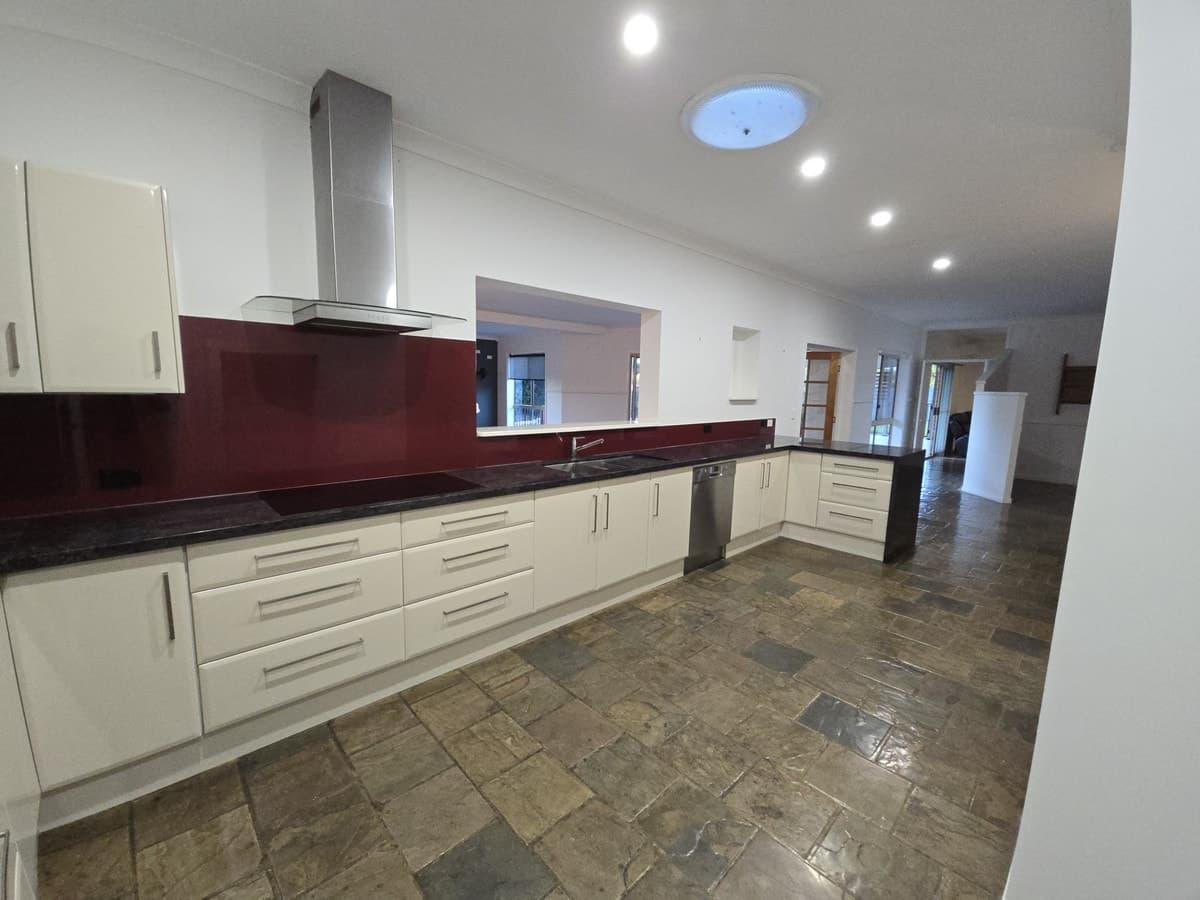 9 Barcrest Street, Victoria Point, Victoria Point - Thumbnail 2