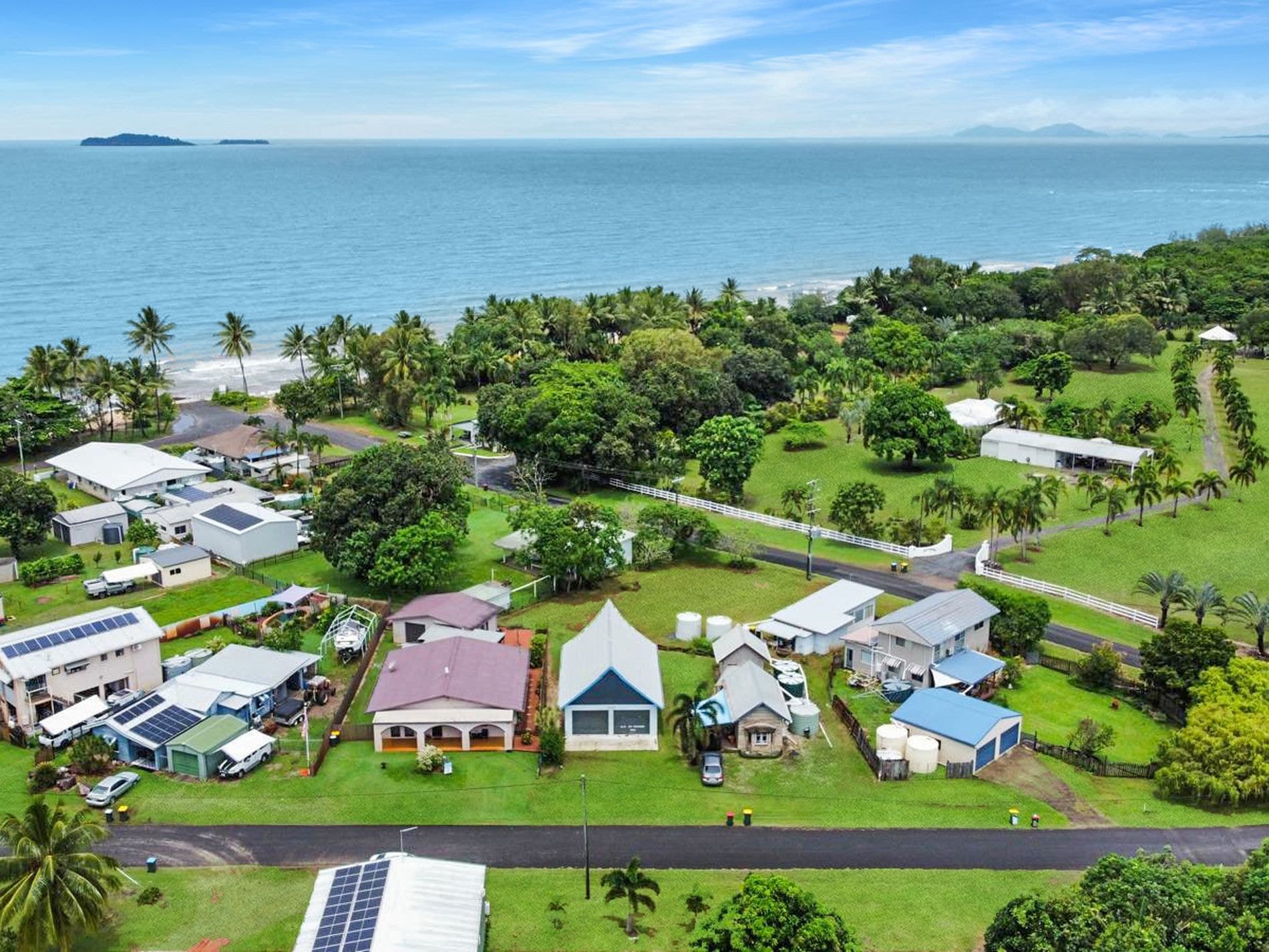 5 INARLINGA ROAD, Cowley Beach, Cowley Beach - Image 1