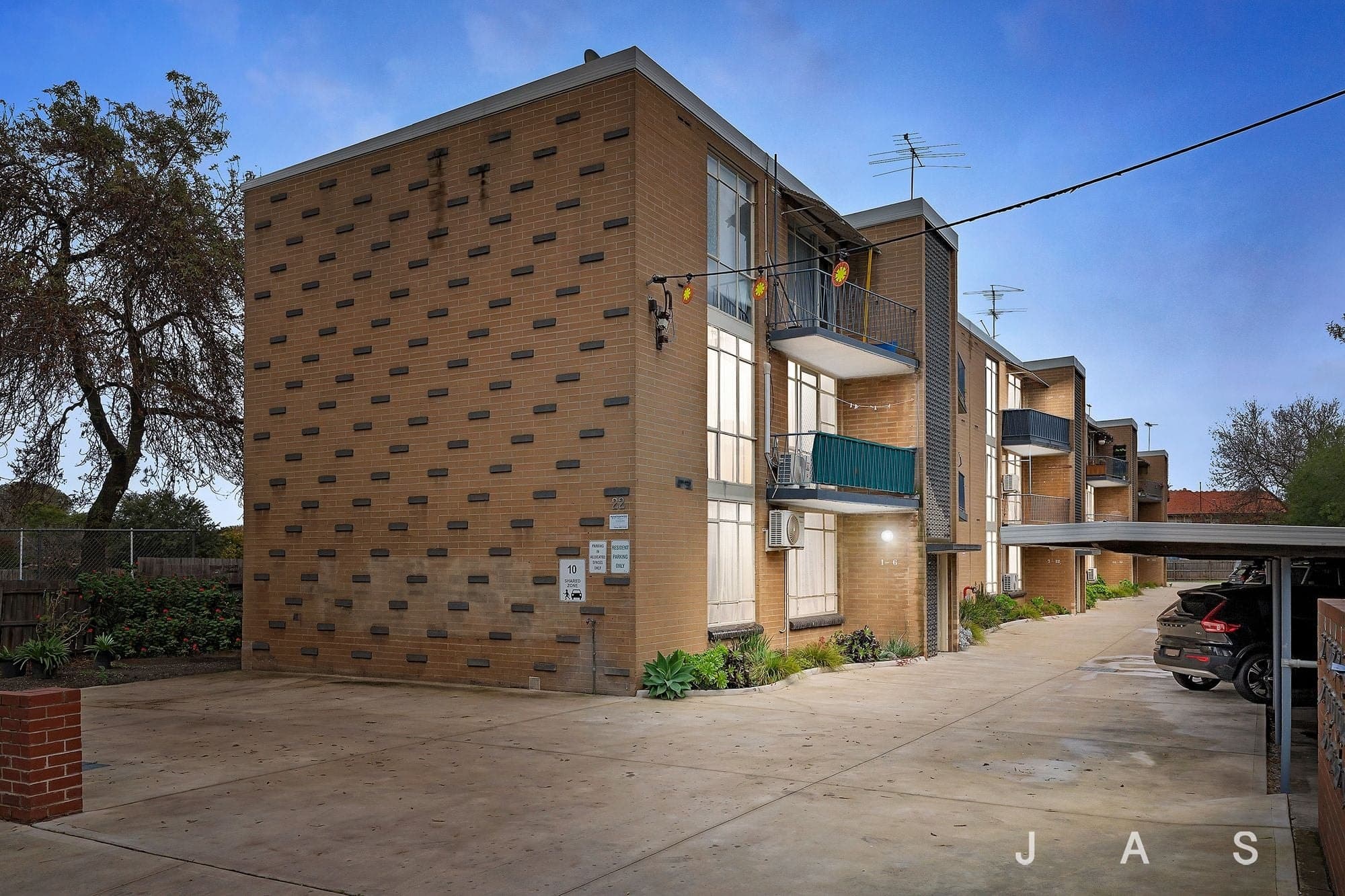 15/22 Blandford Street West Footscray VIC, West Footscray - Image 1